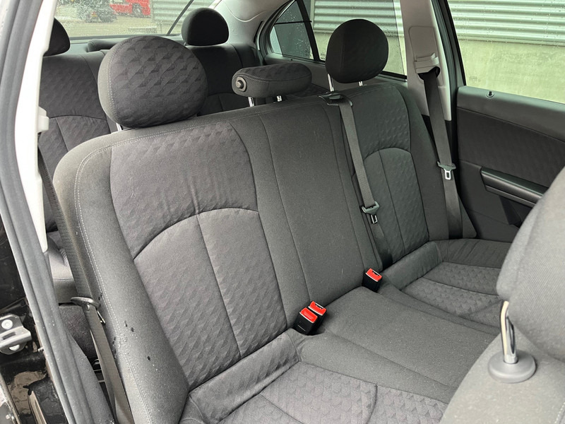 Mercedes-Benz E-Klasse / Limousine / 240 Avantgarde / 4-Matic / 8-pers / APK/TUV 09-2026 / - Berlină/ Sedan: Foto 5 Mercedes-Benz E-Klasse / Limousine / 240 Avantgarde / 4-Matic / 8-pers / APK/TUV 09-2026 / - Berlină/ Sedan: Foto 5