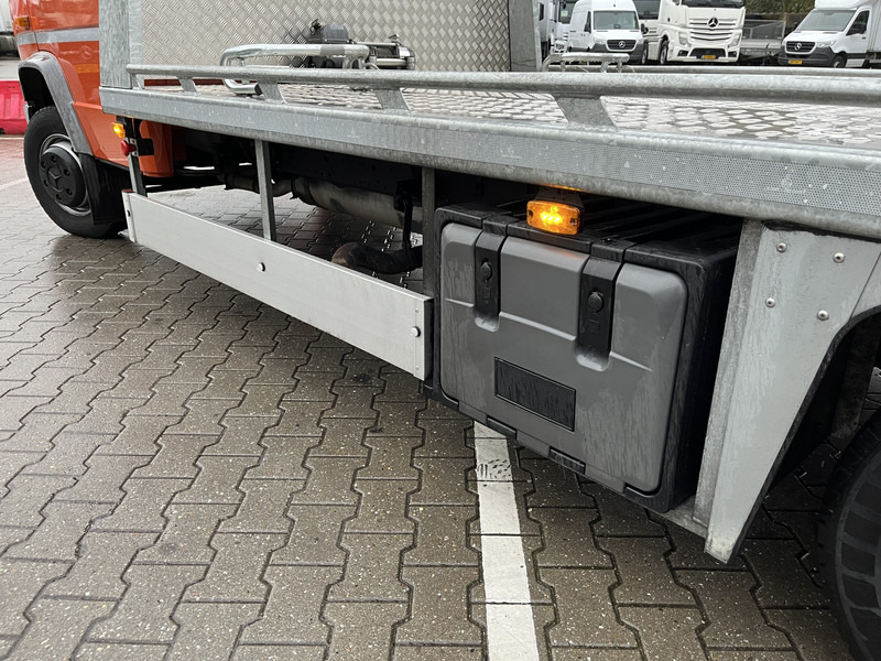 Camion transport auto Mercedes-Benz Vario 612 D / Car - Machine Transporter 570 cm / Winch / Ramps / NL Truck: Foto 18