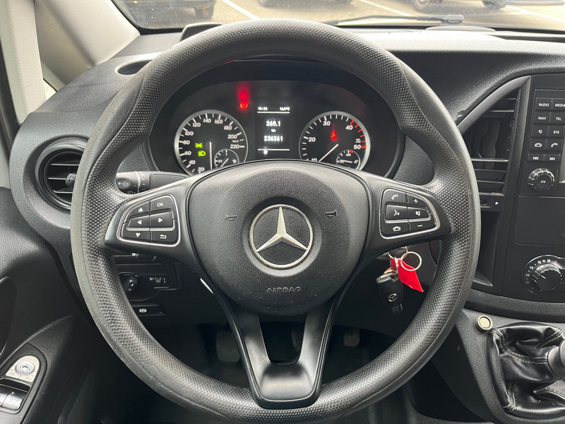 Mercedes-Benz Vito 111 CDI Lang / Business Professional Plus / / Imperial / Towbar - Autoutilitară compactă: Foto 5 Mercedes-Benz Vito 111 CDI Lang / Business Professional Plus / / Imperial / Towbar - Autoutilitară compactă: Foto 5