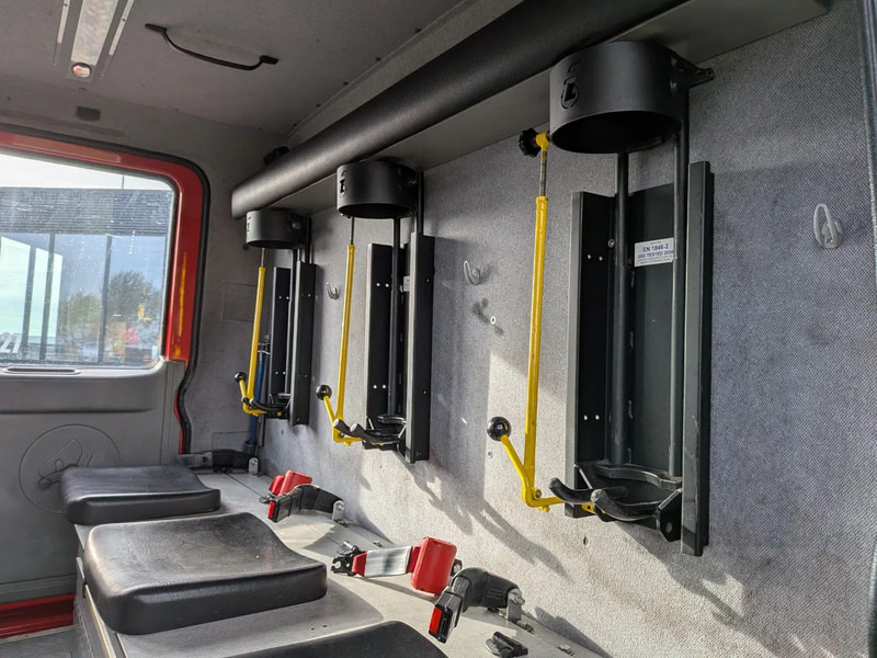 Mercedes-Benz - Autospeciala de stins incendii: Foto 5 Mercedes-Benz - Autospeciala de stins incendii: Foto 5