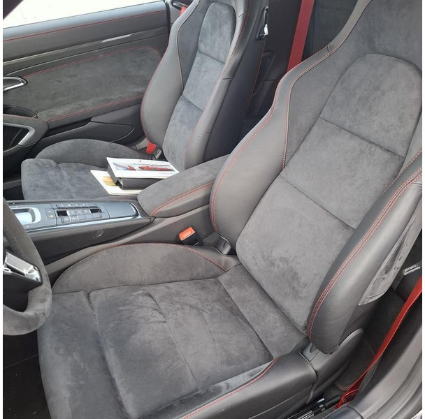 Automobil Porsche 911 Cabrio 3.0 Carrera 4 GTS: Foto 19