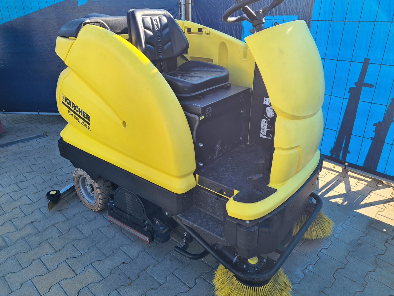 Kärcher BR 100/250 - Mașină de spălat pardoseli: Foto 1 Kärcher BR 100/250 - Mașină de spălat pardoseli: Foto 1