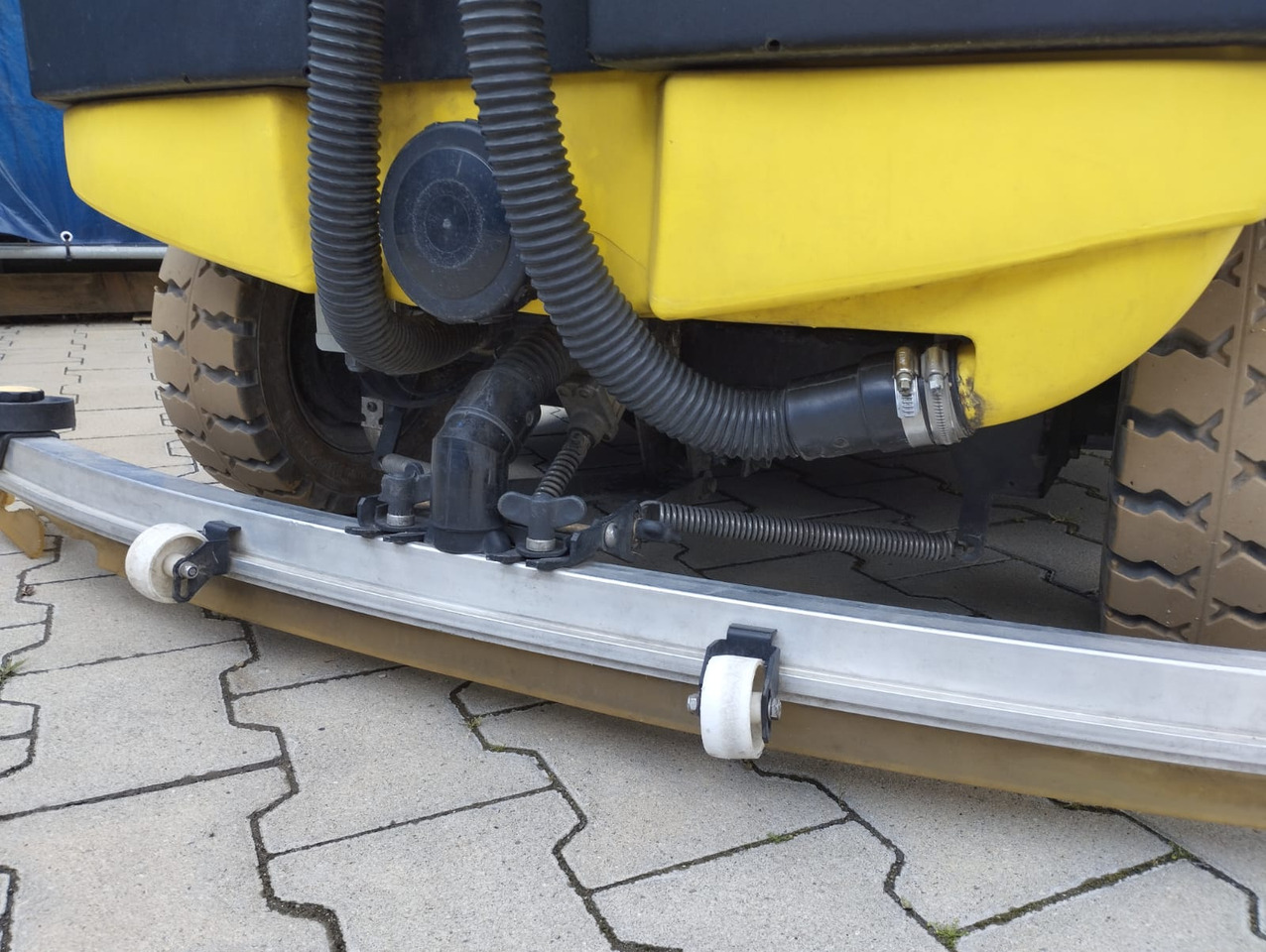 Kärcher BR 100/250 - Mașină de spălat pardoseli: Foto 5 Kärcher BR 100/250 - Mașină de spălat pardoseli: Foto 5