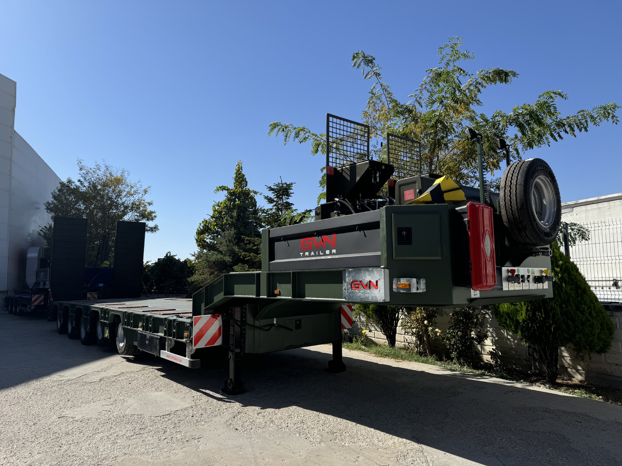 GVN Trailer 5 AXLE LOWBED - Semiremorcă transport agabaritic: Foto 4 GVN Trailer 5 AXLE LOWBED - Semiremorcă transport agabaritic: Foto 4