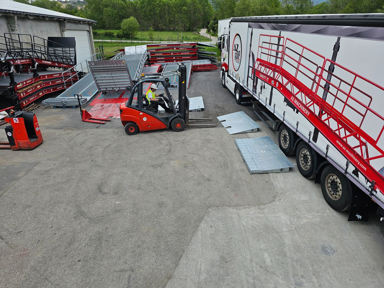 Compact Container access ramp . AZ RAMP - HCRN-06 INOX . 6 000 Kg - Rampă de încărcare: Foto 4 Compact Container access ramp . AZ RAMP - HCRN-06 INOX . 6 000 Kg - Rampă de încărcare: Foto 4