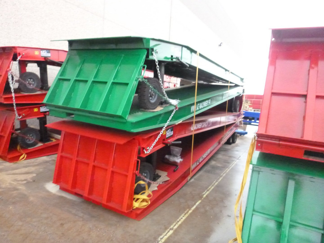 **RENTAL** Large Mobile dock ramp, uncouplable AZ RAMP - KING VERSION, BIG FOOT LLO 20 T - Rampă de încărcare: Foto 5 **RENTAL** Large Mobile dock ramp, uncouplable AZ RAMP - KING VERSION, BIG FOOT LLO 20 T - Rampă de încărcare: Foto 5