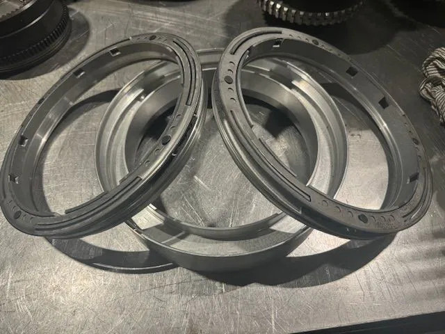 Volvo Piston B2, B3 and cylinder, PT1560, 1860, 1660, 1562, 1862, 1760,1761, 1761A, 1563, 1863, 1509, 2519, 2529, - Cutie de viteze: Foto 1 Volvo Piston B2, B3 and cylinder, PT1560, 1860, 1660, 1562, 1862, 1760,1761, 1761A, 1563, 1863, 1509, 2519, 2529, - Cutie de viteze: Foto 1