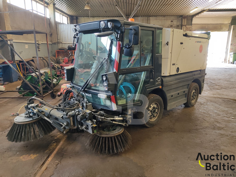 AEBI SCHMIDT Aebi Schmitd eSwingo 200+ - Măturătoare stradală: Foto 2 AEBI SCHMIDT Aebi Schmitd eSwingo 200+ - Măturătoare stradală: Foto 2