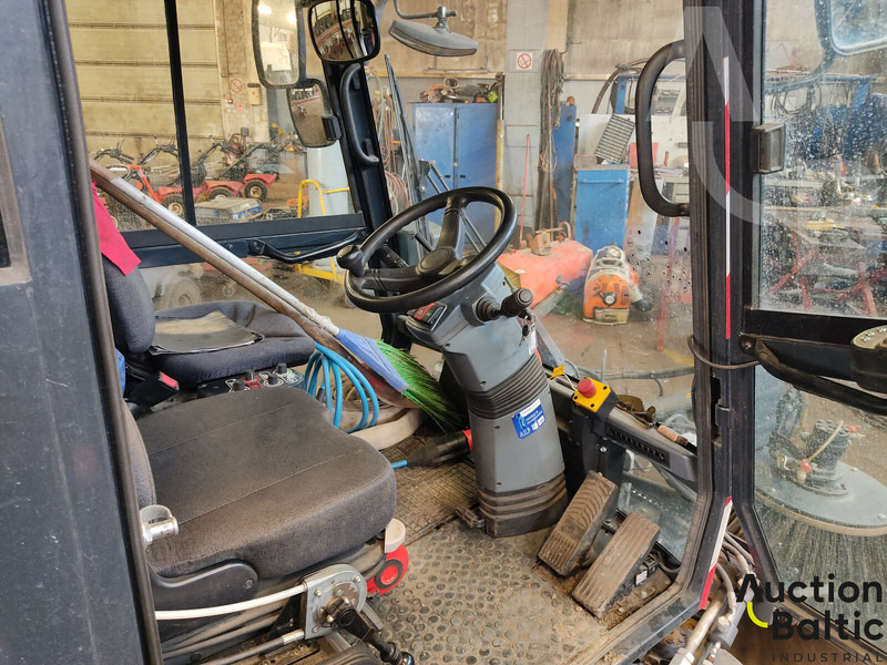 Aebi Schmitd eSwingo 200+ - Măturătoare stradală: Foto 5 Aebi Schmitd eSwingo 200+ - Măturătoare stradală: Foto 5