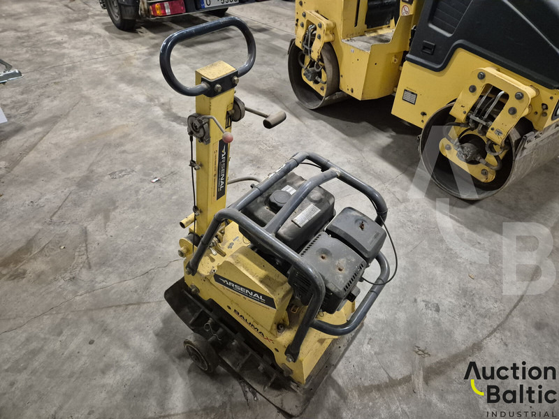 Baumax RVP32/52 - Placă compactoare: Foto 1 Baumax RVP32/52 - Placă compactoare: Foto 1