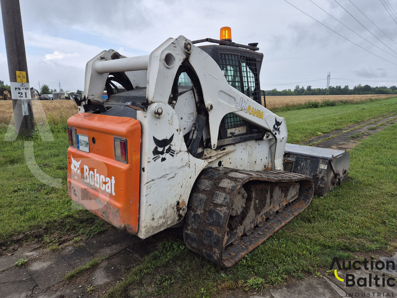 Bobcat T 320 - Încărcător pe şenile: Foto 5 Bobcat T 320 - Încărcător pe şenile: Foto 5
