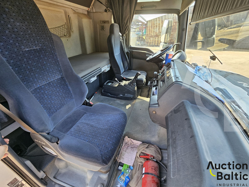 Cap tractor MAN TGA18.430: Foto 8