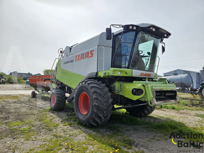 Claas Lexion 550 - Combină de recoltat cereale: Foto 3 Claas Lexion 550 - Combină de recoltat cereale: Foto 3