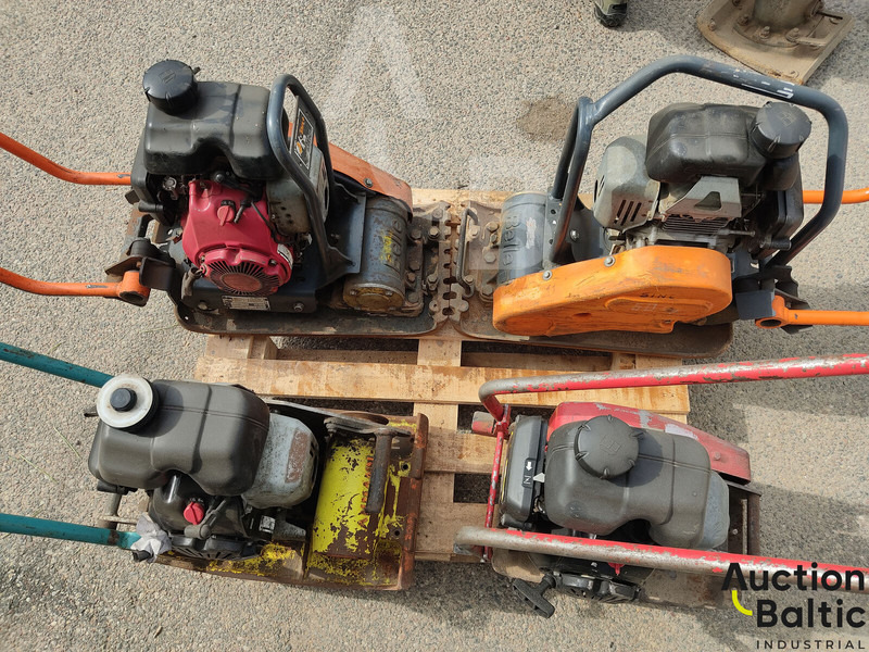 Dynapac LF45, Ammann AVP1033 & 2 Belle - Placă compactoare: Foto 4 Dynapac LF45, Ammann AVP1033 & 2 Belle - Placă compactoare: Foto 4