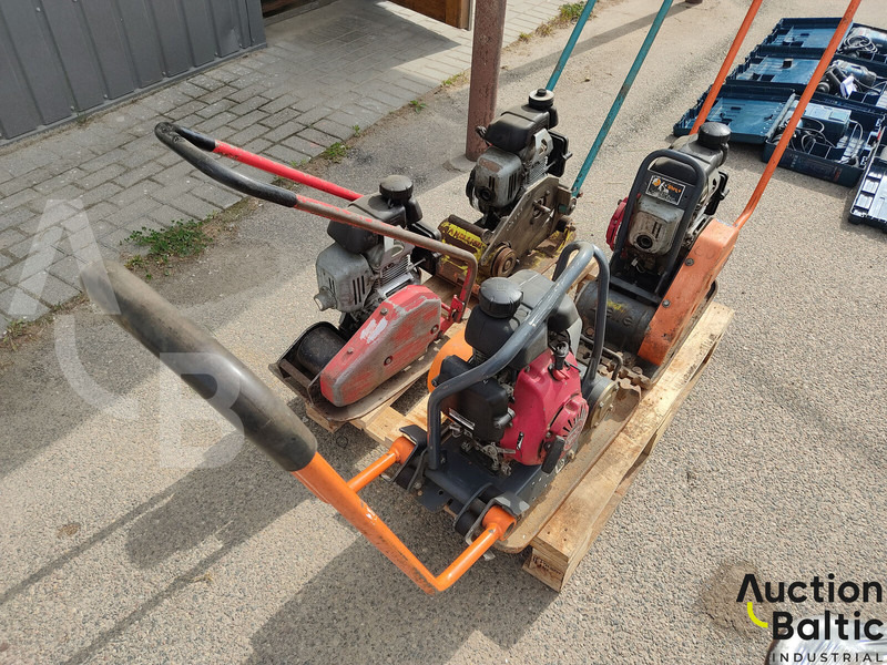 Dynapac LF45, Ammann AVP1033 & 2 Belle - Placă compactoare: Foto 2 Dynapac LF45, Ammann AVP1033 & 2 Belle - Placă compactoare: Foto 2