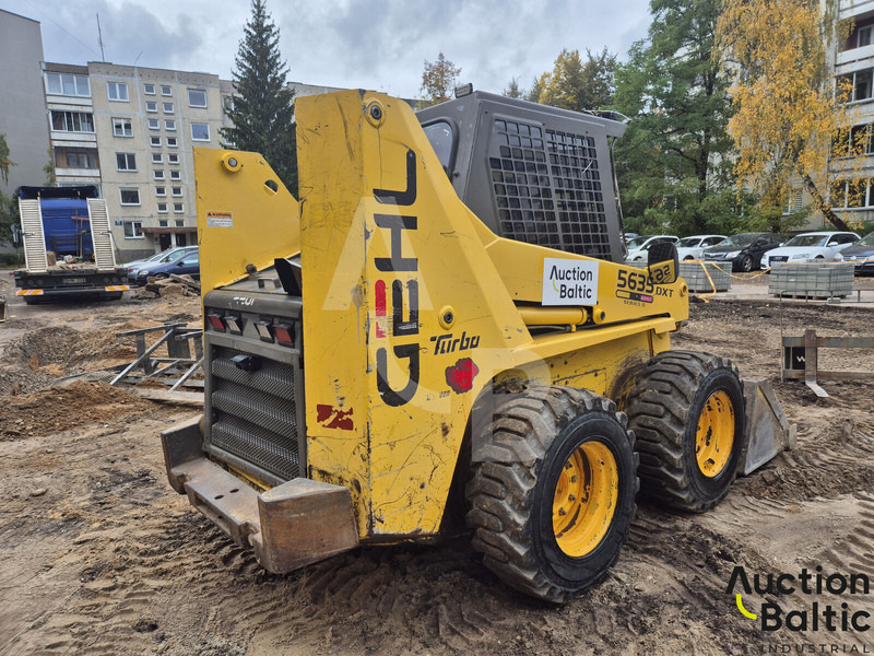 Gehl 5635 DXT 2 - Mini încărcător: Foto 3 Gehl 5635 DXT 2 - Mini încărcător: Foto 3