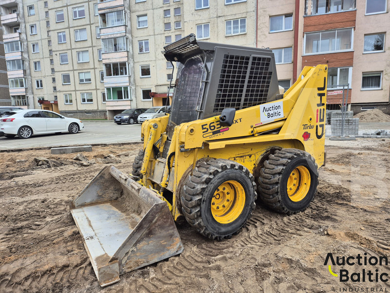 Gehl 5635 DXT 2 - Mini încărcător: Foto 2 Gehl 5635 DXT 2 - Mini încărcător: Foto 2