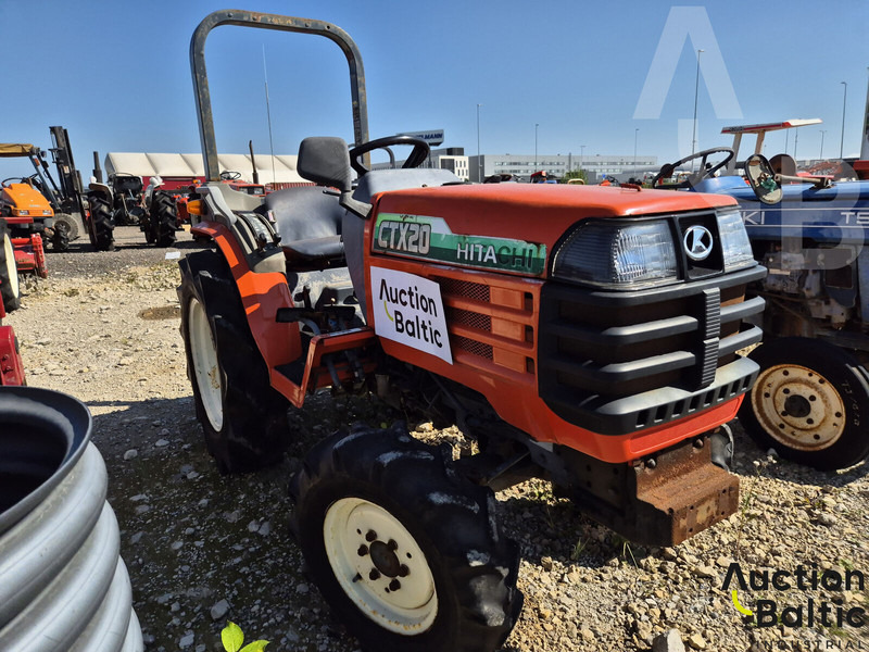 Hitachi CTX20 - Tractor agricol: Foto 2 Hitachi CTX20 - Tractor agricol: Foto 2