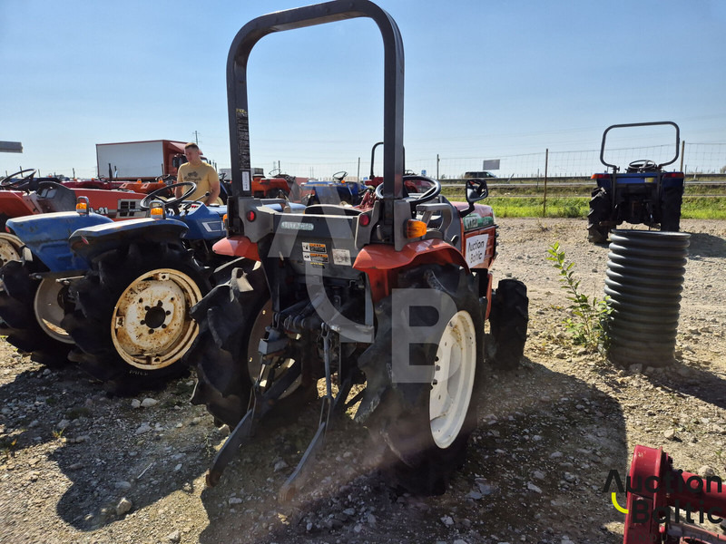 Hitachi CTX20 - Tractor agricol: Foto 4 Hitachi CTX20 - Tractor agricol: Foto 4