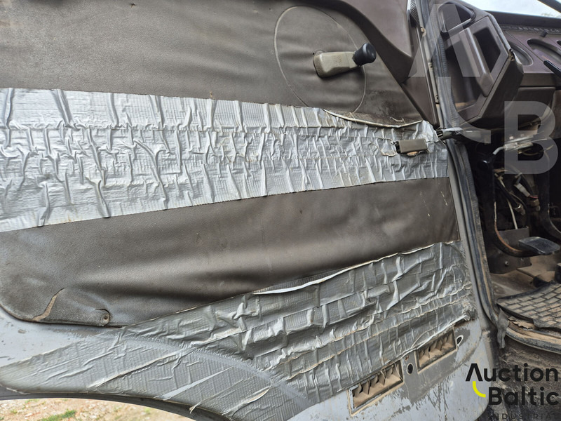 Camion cisternă Iveco 260-34: Foto 16