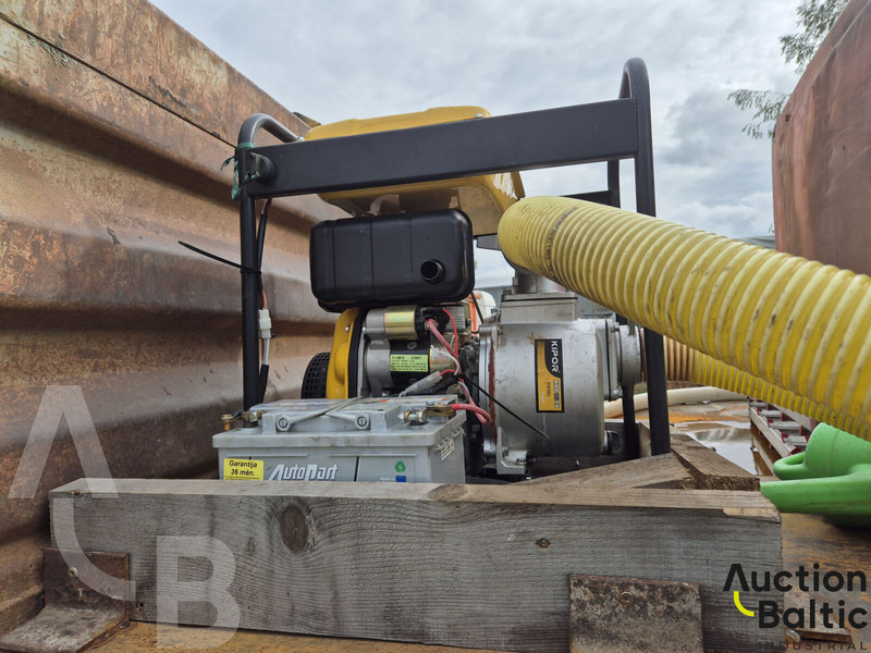 Camion cisternă Iveco 260-34: Foto 13