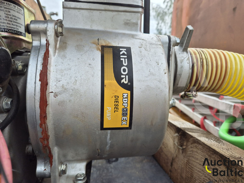 Camion cisternă Iveco 260-34: Foto 17