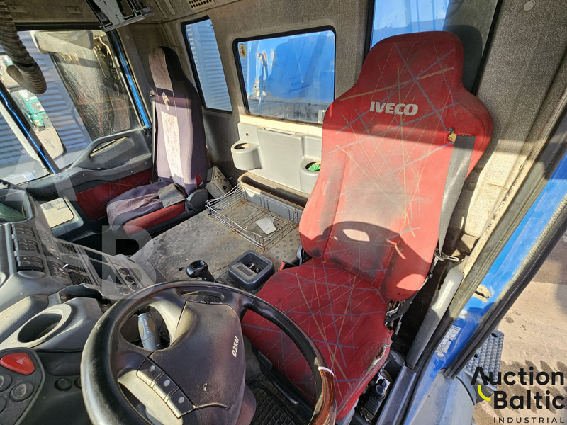 Camion basculantă Iveco 260E44: Foto 11 Camion basculantă Iveco 260E44: Foto 11
