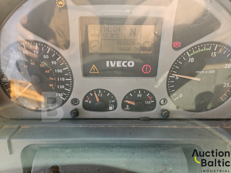 Camion basculantă Iveco 260E44: Foto 10 Camion basculantă Iveco 260E44: Foto 10