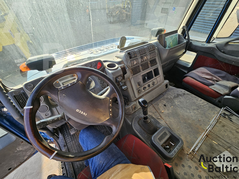 Camion basculantă Iveco 260E44: Foto 9 Camion basculantă Iveco 260E44: Foto 9