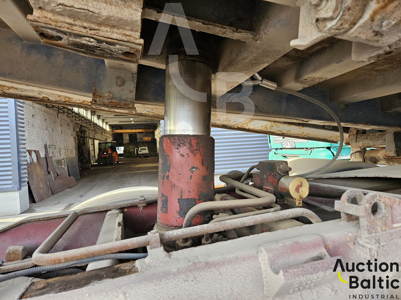 Camion basculantă Iveco 260E44: Foto 17 Camion basculantă Iveco 260E44: Foto 17