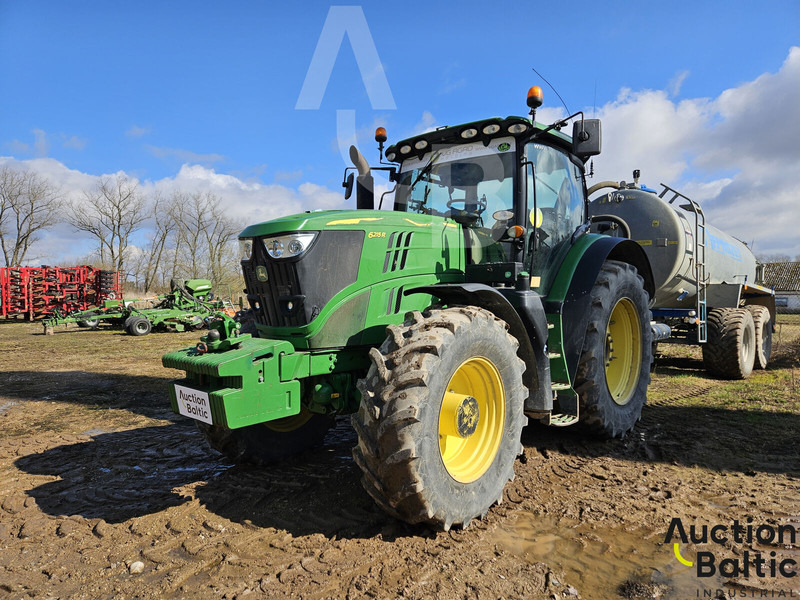 John Deere 6215 R - Tractor agricol: Foto 1 John Deere 6215 R - Tractor agricol: Foto 1
