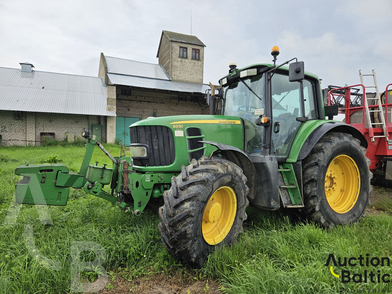 John Deere 6930 Premium - Tractor agricol: Foto 1 John Deere 6930 Premium - Tractor agricol: Foto 1