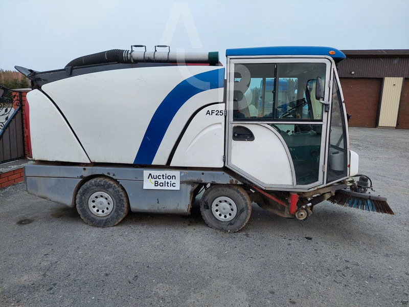 Johnston 142A 101T - Măturătoare stradală: Foto 4 Johnston 142A 101T - Măturătoare stradală: Foto 4