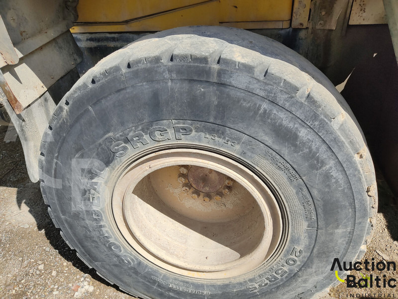 Încărcător frontal pe pneuri Komatsu WA250-5: Foto 20