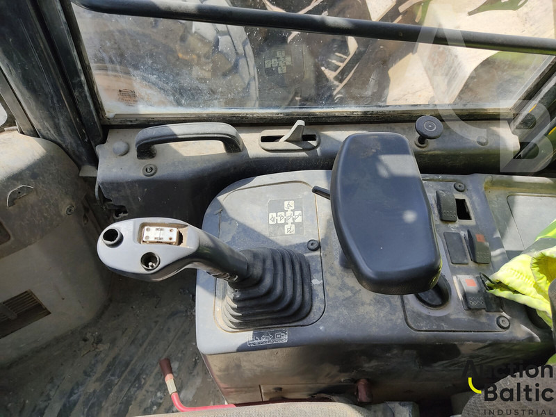 Încărcător frontal pe pneuri Komatsu WA250-5: Foto 7
