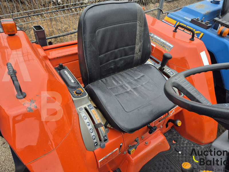 Kubota GL 240 - Tractor agricol: Foto 5 Kubota GL 240 - Tractor agricol: Foto 5