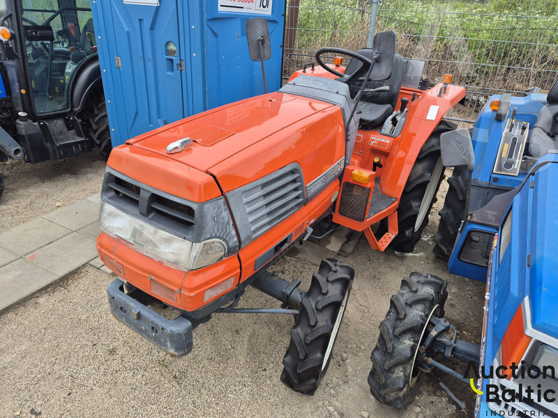 Kubota GL 240 - Tractor agricol: Foto 2 Kubota GL 240 - Tractor agricol: Foto 2