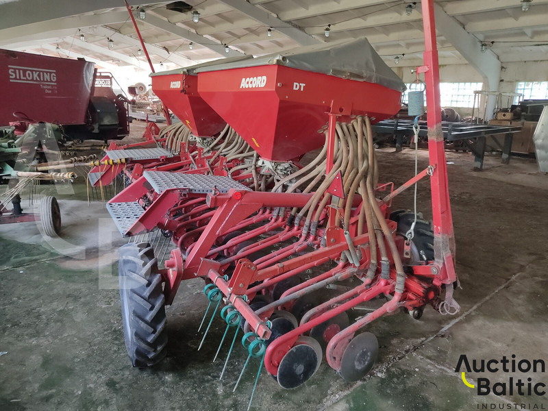 Kverneland DT-6 - Maşină agricole pentru semanat: Foto 4 Kverneland DT-6 - Maşină agricole pentru semanat: Foto 4