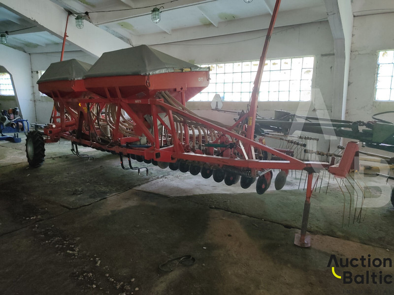 Kverneland DT-6 - Maşină agricole pentru semanat: Foto 2 Kverneland DT-6 - Maşină agricole pentru semanat: Foto 2