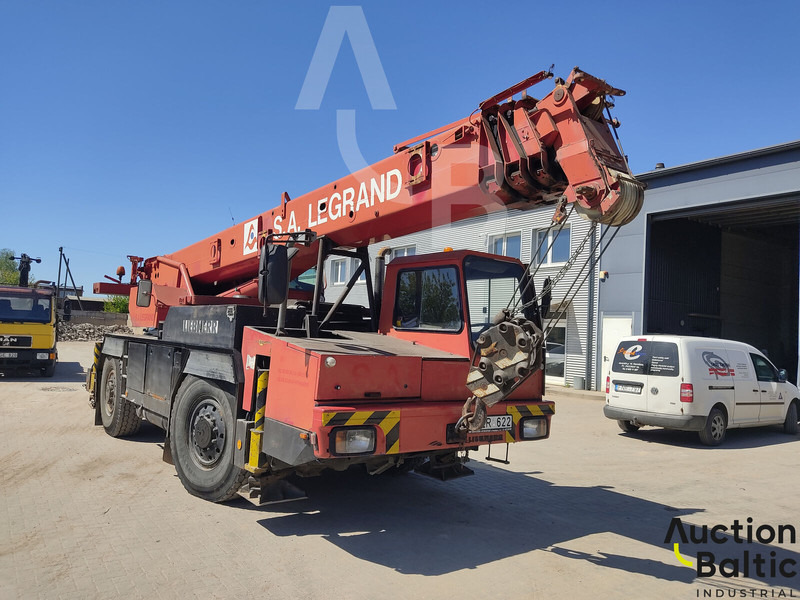 Liebherr LTM 1025 - Macara tot teren: Foto 3 Liebherr LTM 1025 - Macara tot teren: Foto 3