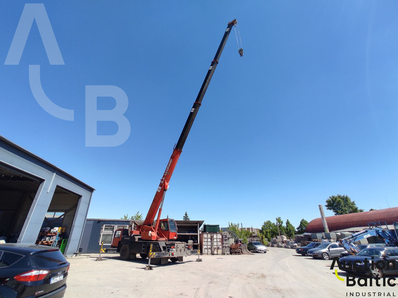 Liebherr LTM 1025 - Macara tot teren: Foto 2 Liebherr LTM 1025 - Macara tot teren: Foto 2