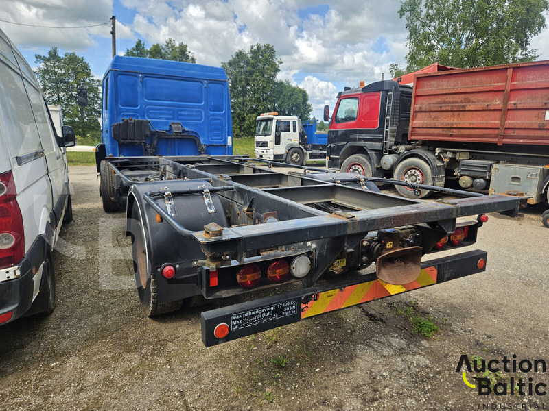 MAN 18.225 - Camion şasiu: Foto 4 MAN 18.225 - Camion şasiu: Foto 4