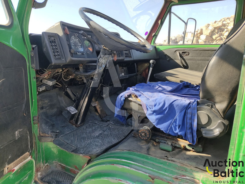 MAN 8.136 - Camion cisternă: Foto 5 MAN 8.136 - Camion cisternă: Foto 5