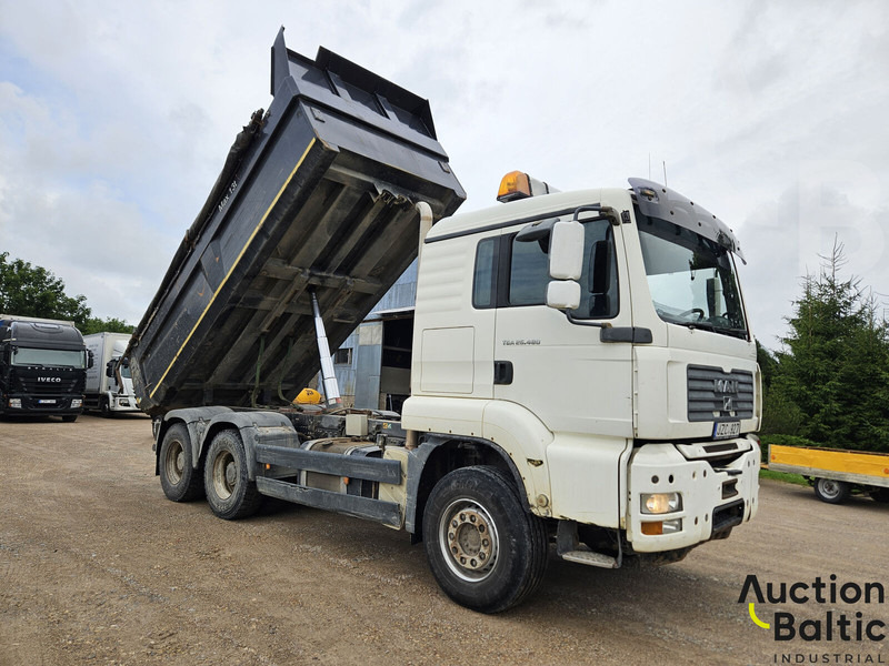 MAN TGA26.480 - Camion basculantă: Foto 1 MAN TGA26.480 - Camion basculantă: Foto 1
