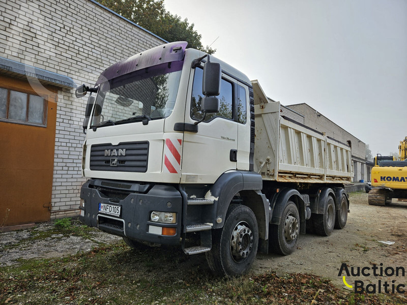 MAN TGA35.440 - Camion basculantă: Foto 2 MAN TGA35.440 - Camion basculantă: Foto 2