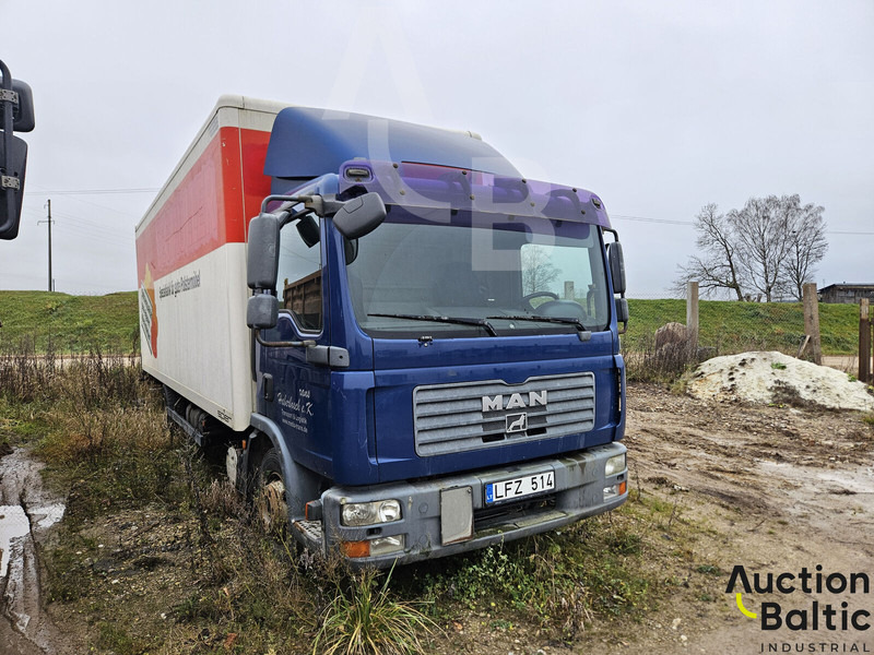 MAN TGL12.210 4X2 BL - Camion furgon: Foto 2 MAN TGL12.210 4X2 BL - Camion furgon: Foto 2