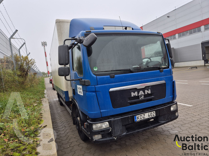 MAN TGL12.220 BL - Camion furgon: Foto 2 MAN TGL12.220 BL - Camion furgon: Foto 2