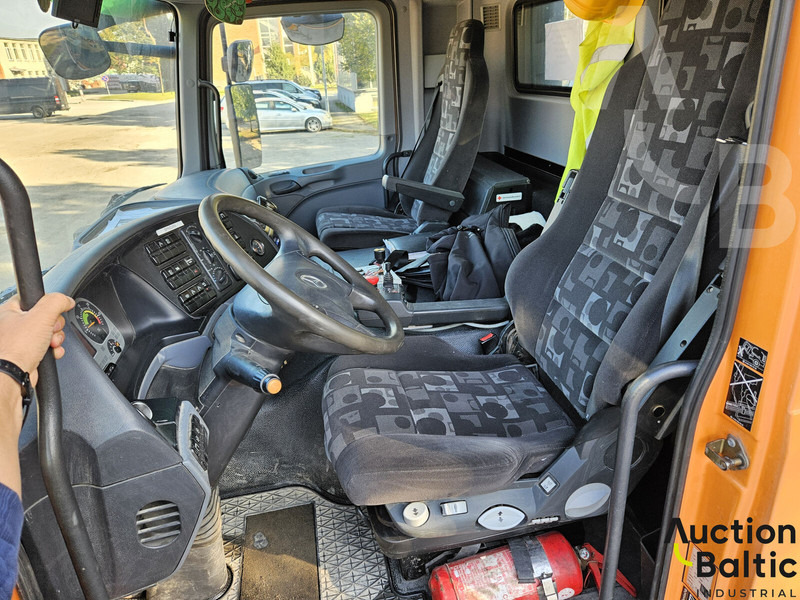 Camion basculantă, Camion cu macara Mercedes-Benz Actros 1844: Foto 8 Camion basculantă, Camion cu macara Mercedes-Benz Actros 1844: Foto 8