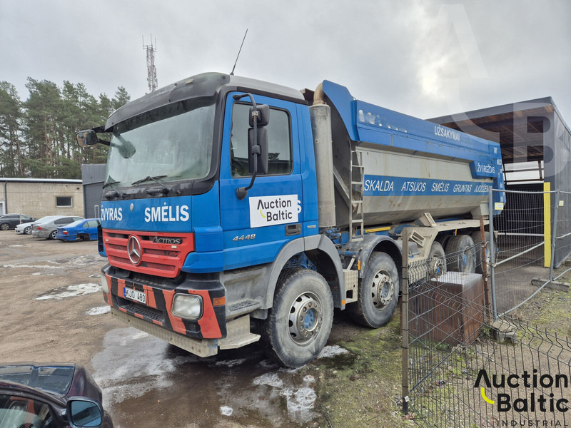 Mercedes-Benz Actros 4448 - Camion basculantă: Foto 2 Mercedes-Benz Actros 4448 - Camion basculantă: Foto 2
