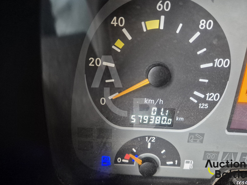 Camion basculantă Mercedes-Benz Actros 4448: Foto 8